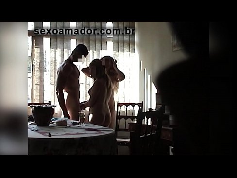 ❤️ Секс друзья приглашают гигантского мужика и втроем с ним ❤ Качественный секс на сайте eggporncomics.ru